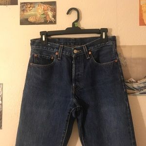 Dark wash Levi’s 501
